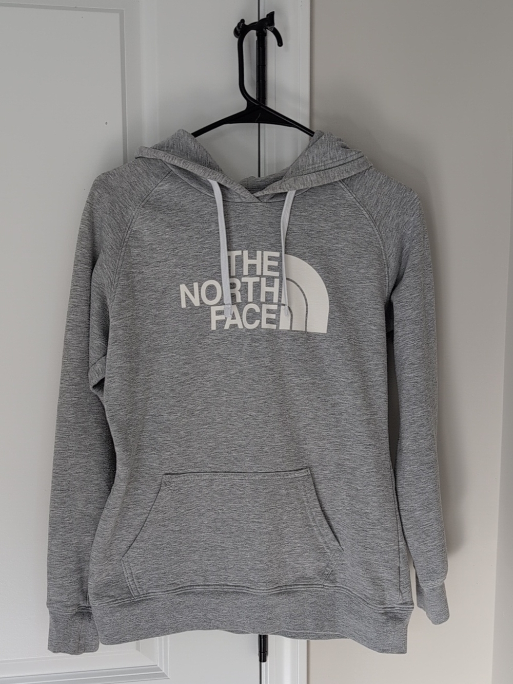 Women's North Face Hoodie, Size Small